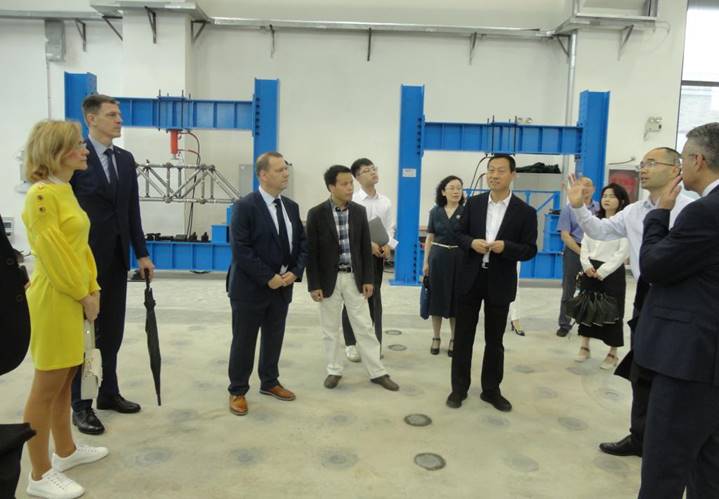 说明: //jzgcsy.mdtvtop.com/__local/3/59/F0/FBE45B2F0559C966F1F011D9592_92421C23_14C3F.jpg